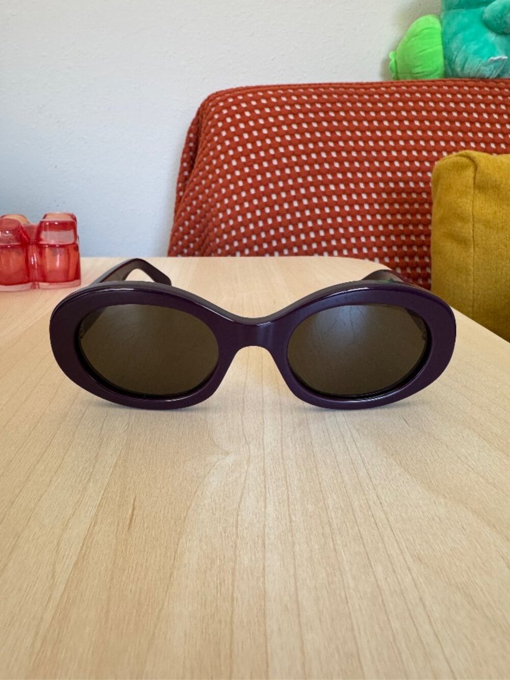 CELINE Triomphe 52mm Oval Sunglasses Shiny Violet / Brown